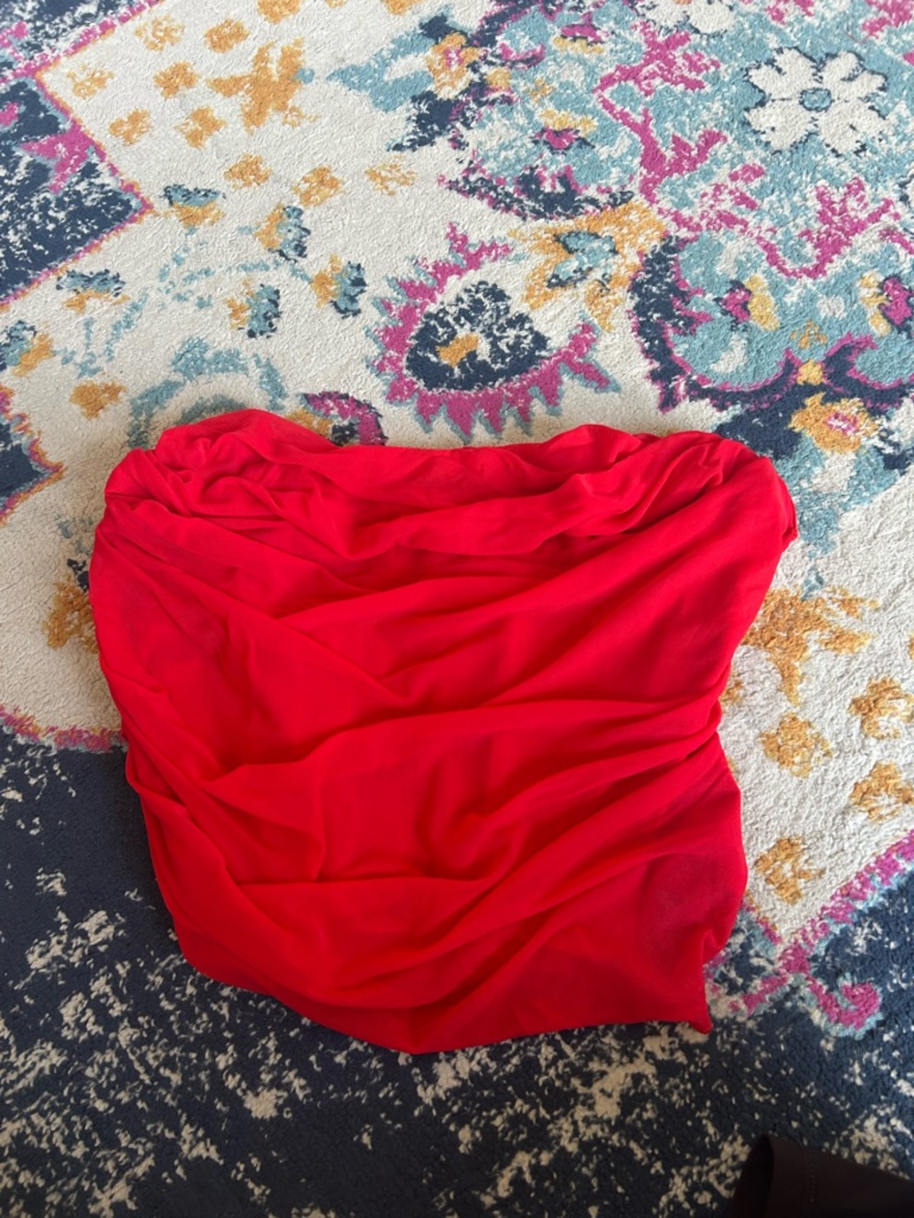 Red Ruched Strapless corset - Picture 2 of 5